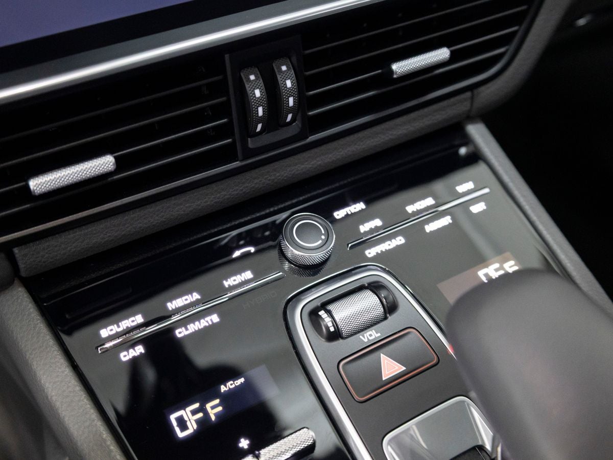 2023 Porsche Cayenne Coupe Platinum Edition