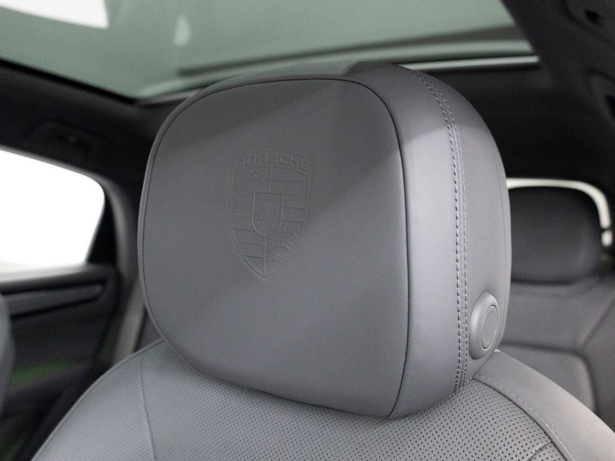 2023 Porsche Cayenne Coupe Platinum Edition