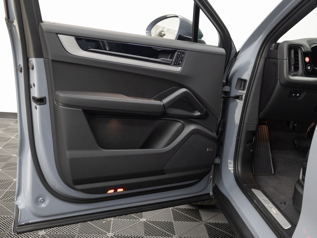 2026 Porsche Cayenne Base