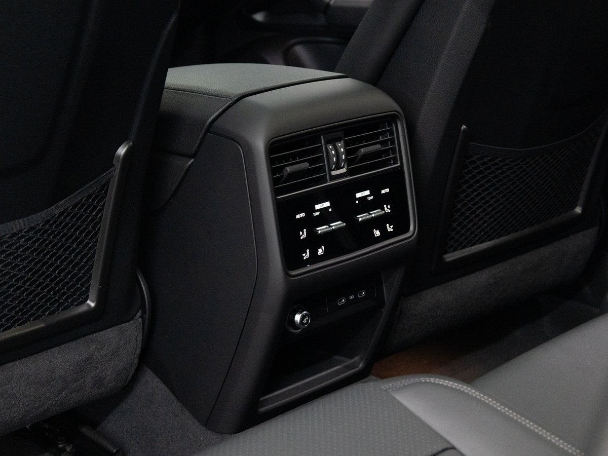 2026 Porsche Cayenne Base