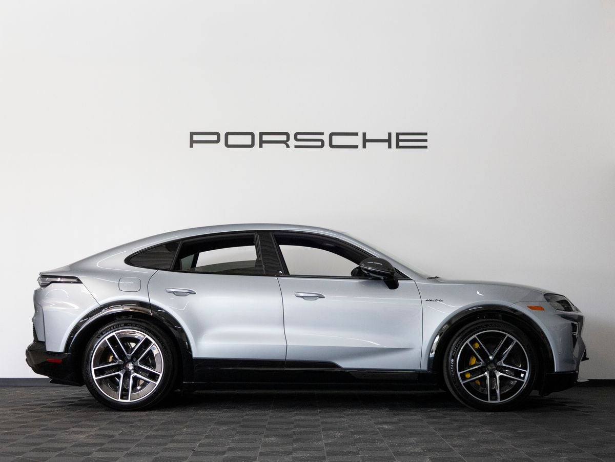 2026 Porsche Cayenne Cayenne Turbo Coupe Electric