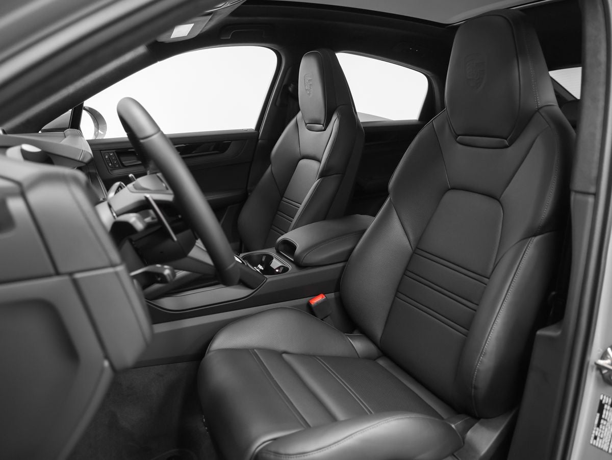 2026 Porsche Cayenne Cayenne GTS Coupe