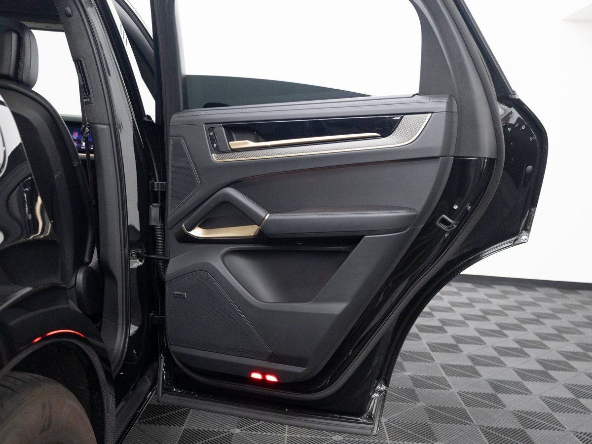 2026 Porsche Cayenne GTS