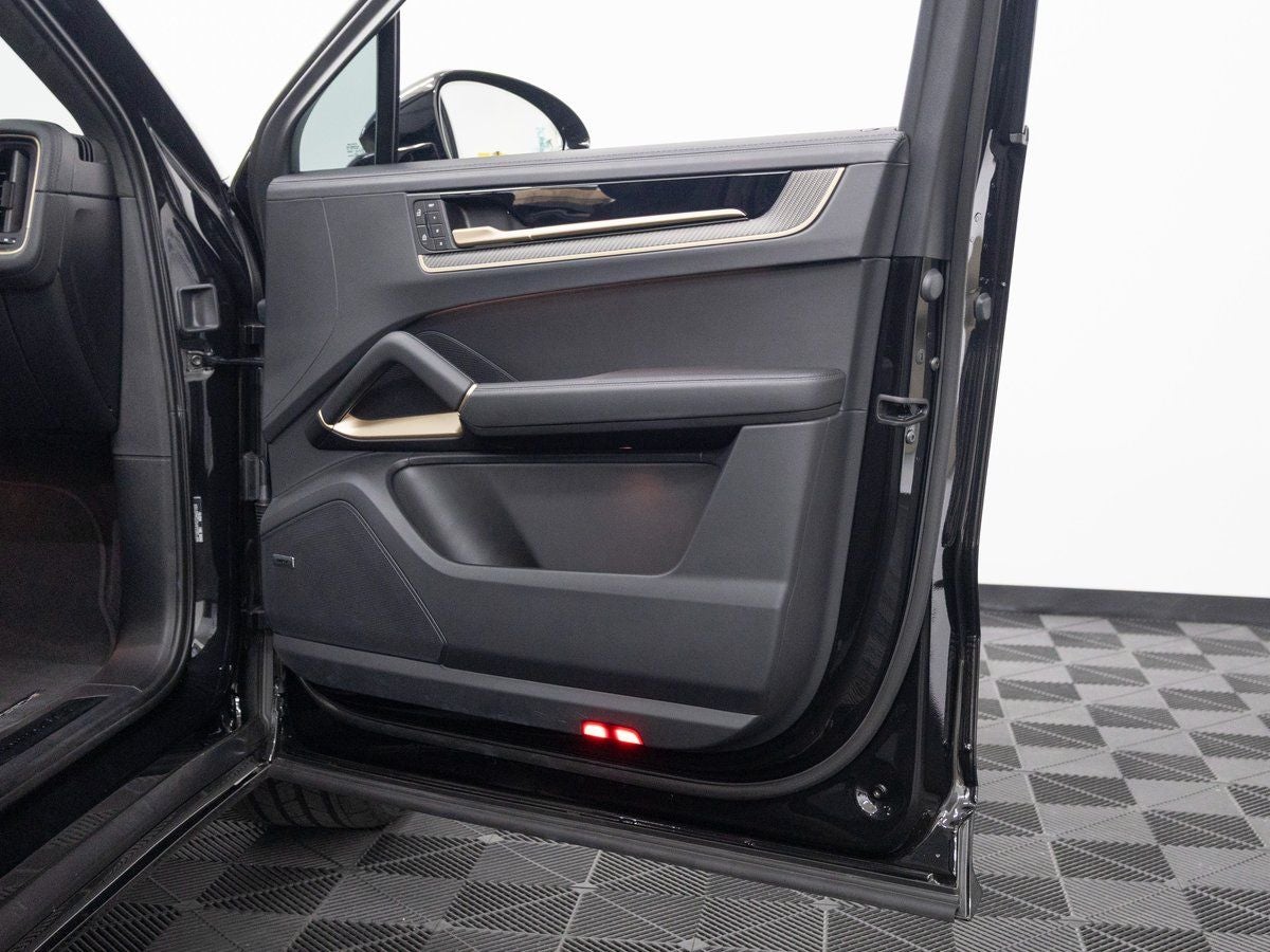 2026 Porsche Cayenne GTS