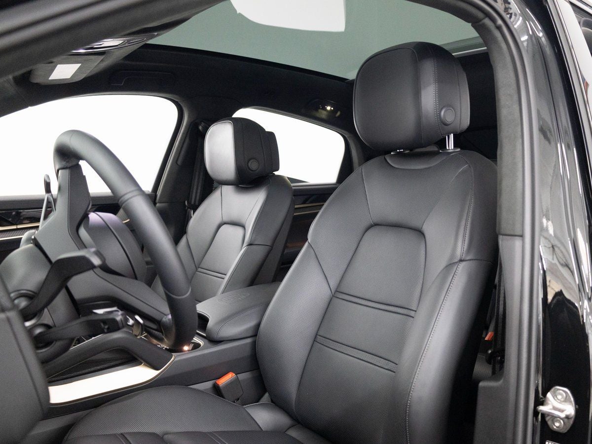 2026 Porsche Cayenne GTS