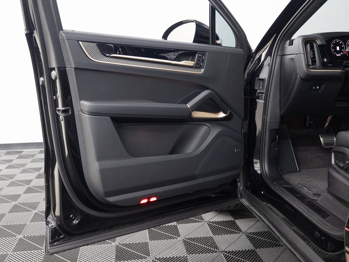 2026 Porsche Cayenne GTS