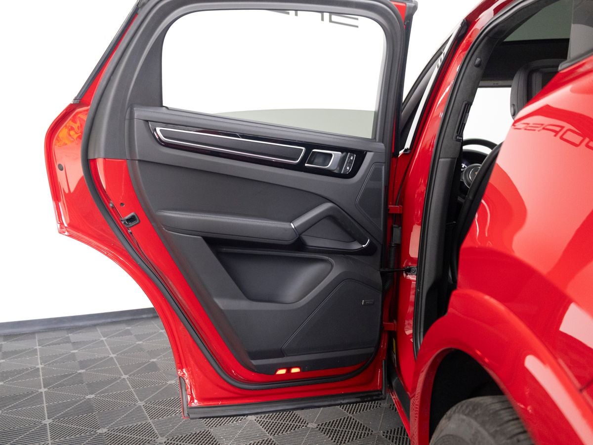 2023 Porsche Cayenne GTS Coupe