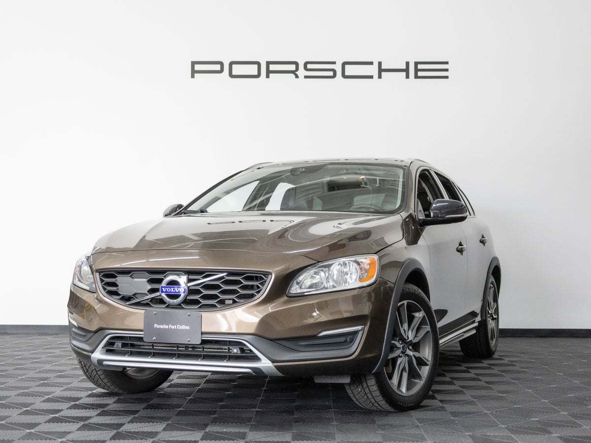 2016 Volvo V60 Cross Country T5
