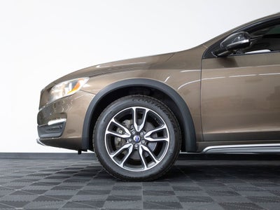2016 Volvo V60 Cross Country T5