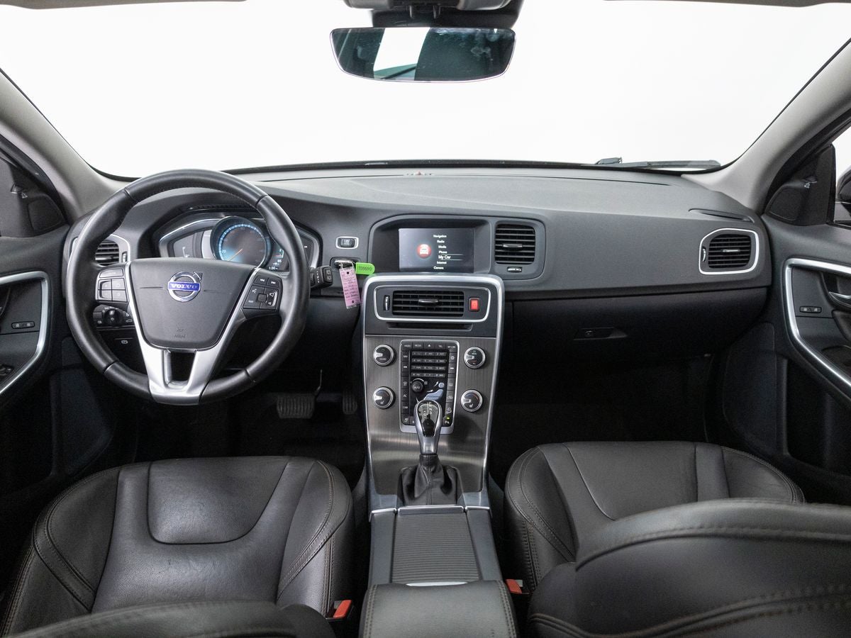 2016 Volvo V60 Cross Country T5