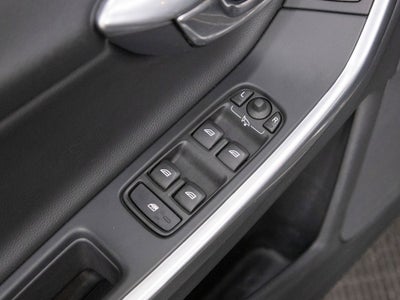 2016 Volvo V60 Cross Country T5