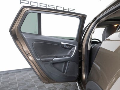 2016 Volvo V60 Cross Country T5