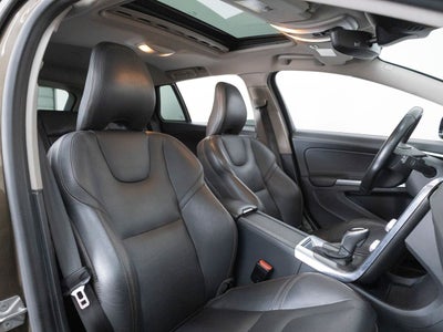 2016 Volvo V60 Cross Country T5