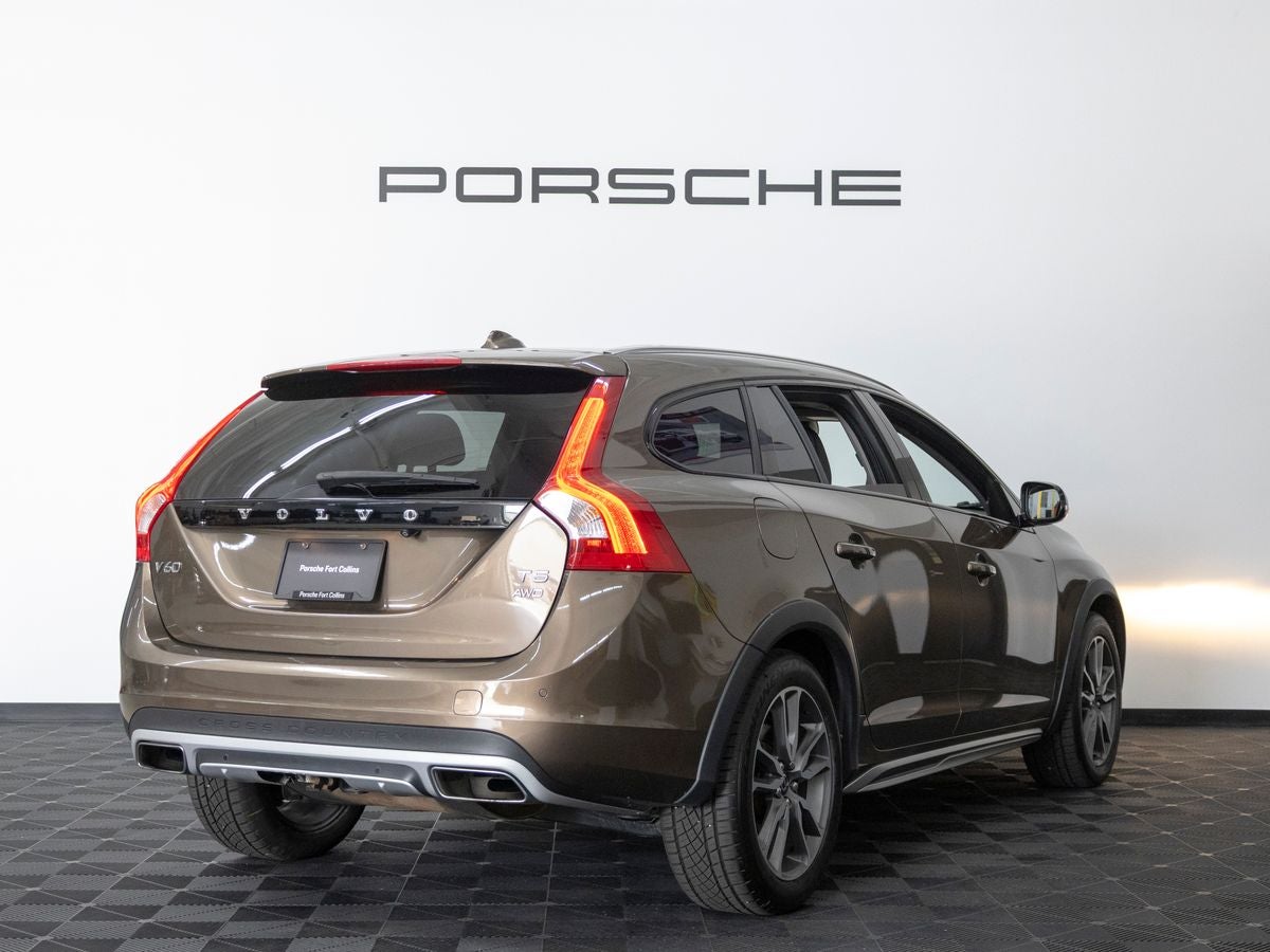 2016 Volvo V60 Cross Country T5