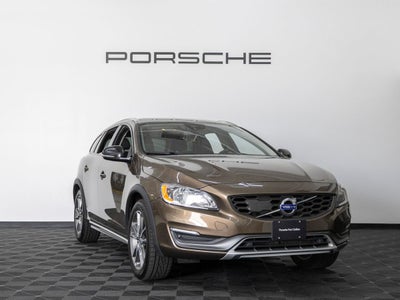 2016 Volvo V60 Cross Country T5
