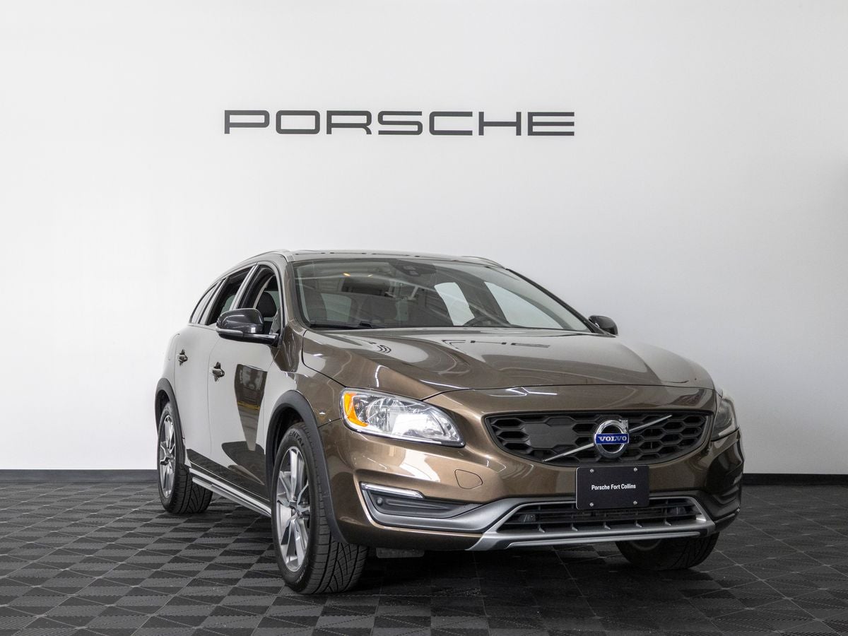 2016 Volvo V60 Cross Country T5