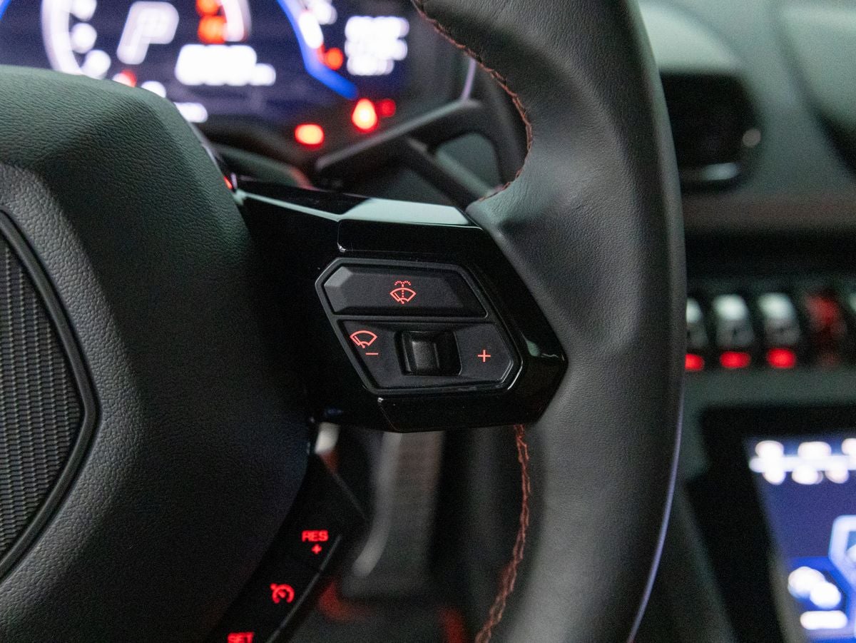 2020 Lamborghini Huracan EVO Base