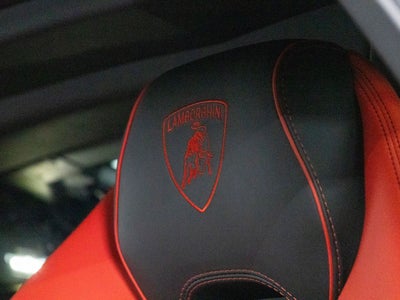 2020 Lamborghini Huracan EVO Base